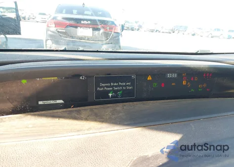 2021 Toyota Prius Le z USA, uszkodzony, nr VIN JTDKAMFU6M3148181